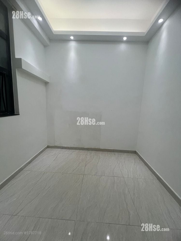 Sincere House Rental Studio , 1 Bathroom 140 ft²