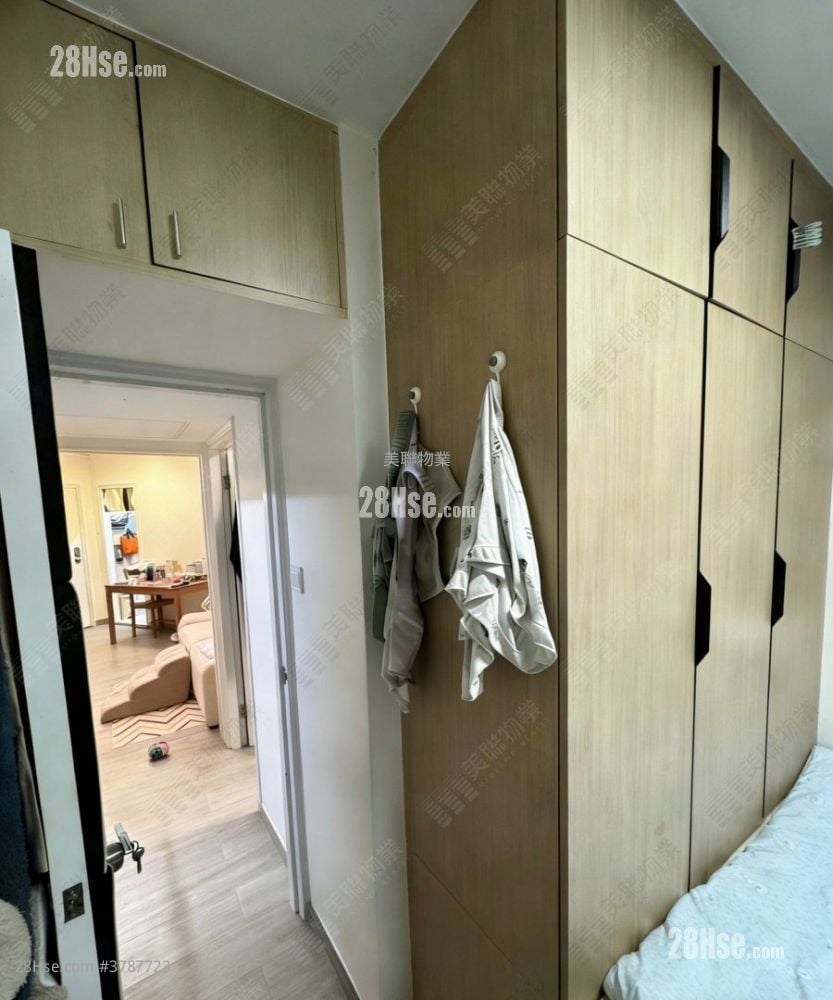 景峰花园 售盘 2 房 400 平方尺