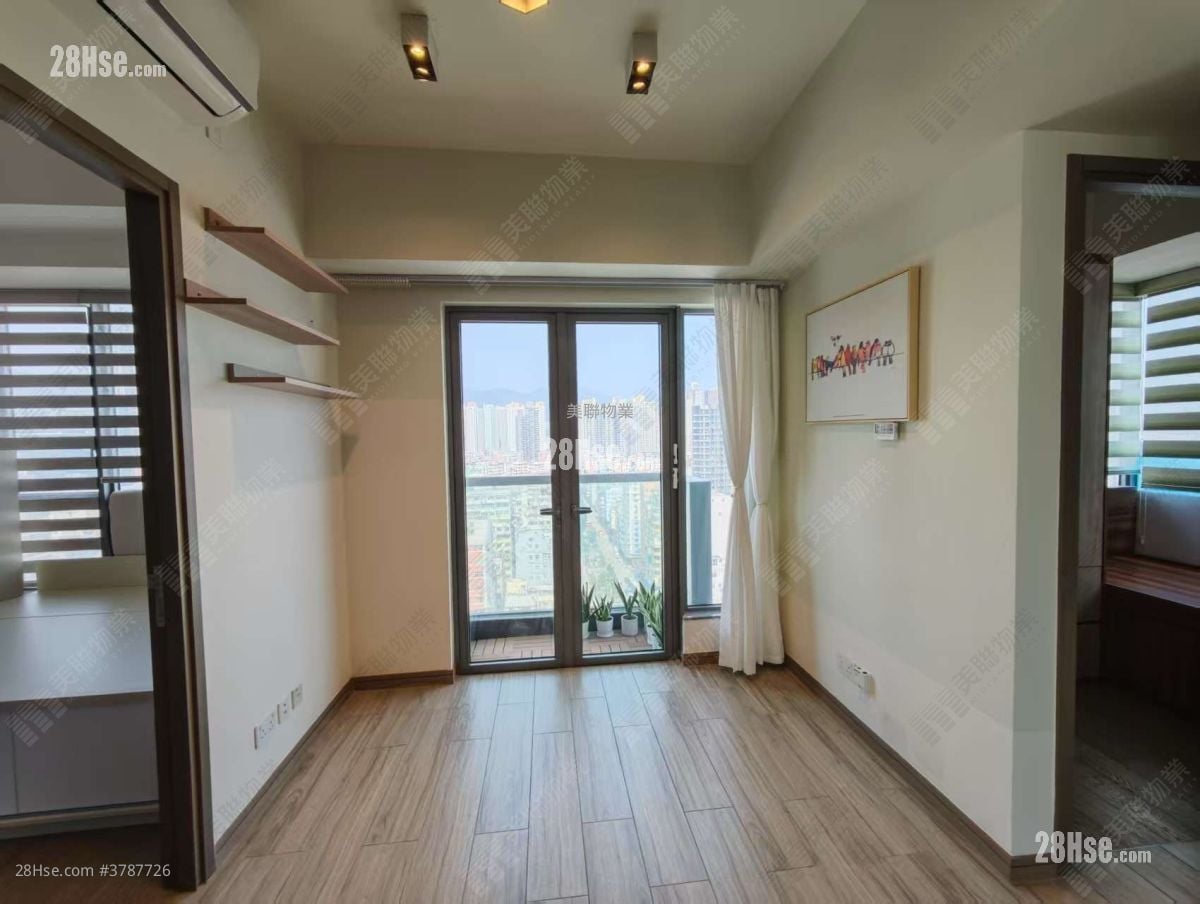 Park One Rental 3 Bedrooms , 1 Bathroom 418 ft²