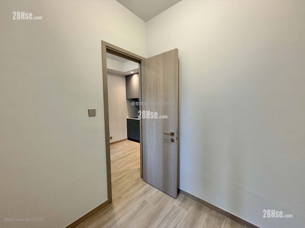 Soyo Square Rental 2 Bedrooms , 1 Bathroom 309 ft²