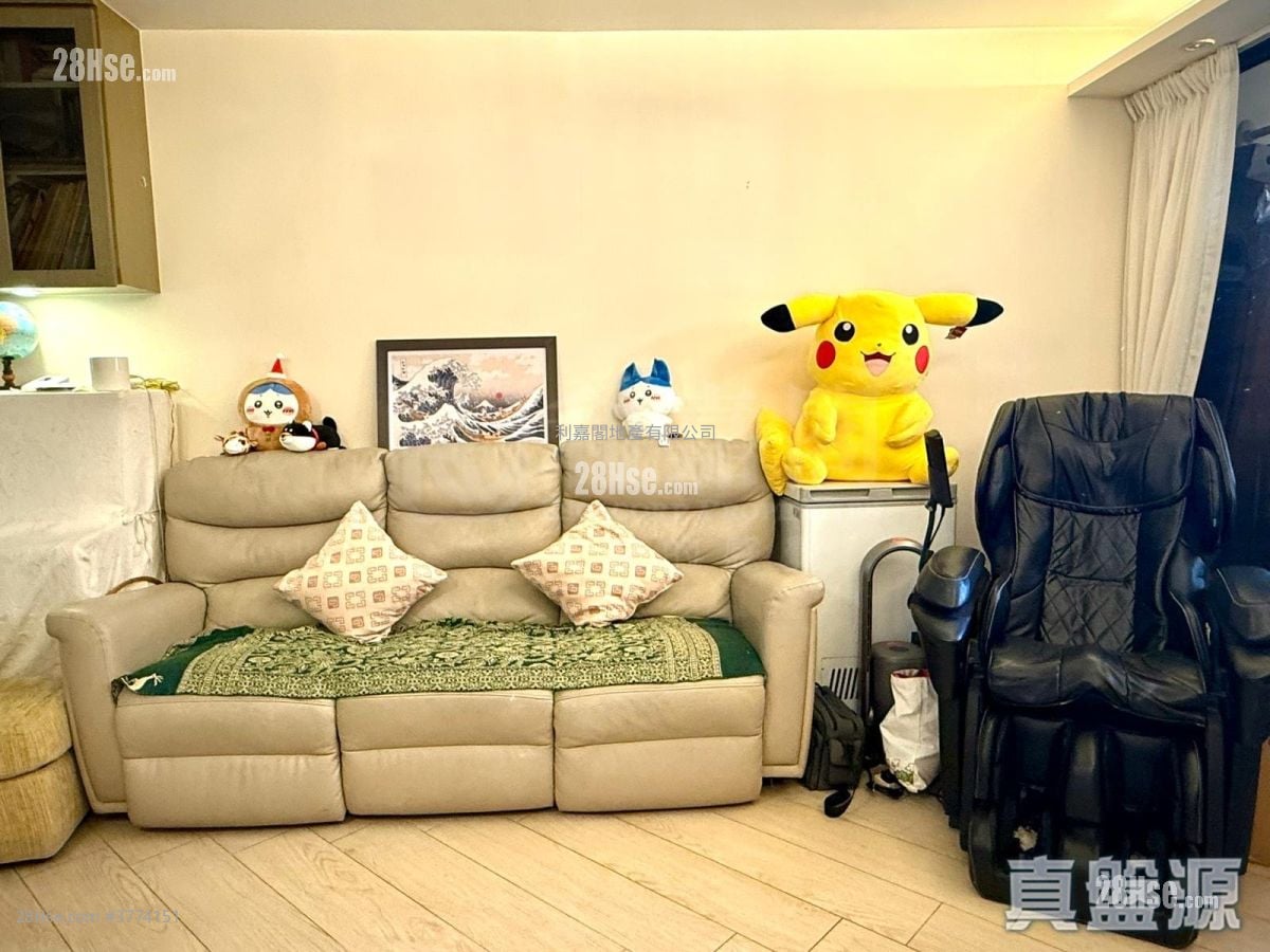 Euston Court Sell 3 Bedrooms , 2 Bathrooms 790 ft²