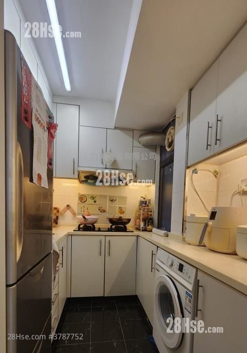 富豪花园 租盘 3 房 , 1 浴室 560 平方尺