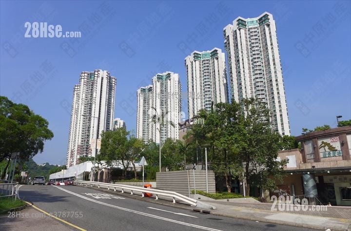 Royal Ascot Rental 2 Bedrooms , 1 Bathroom 594 ft²