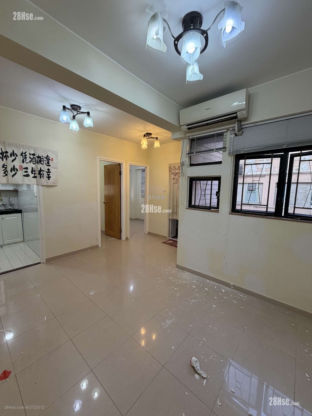 单幢楼房 租盘 2 房 , 1 浴室 334 平方尺