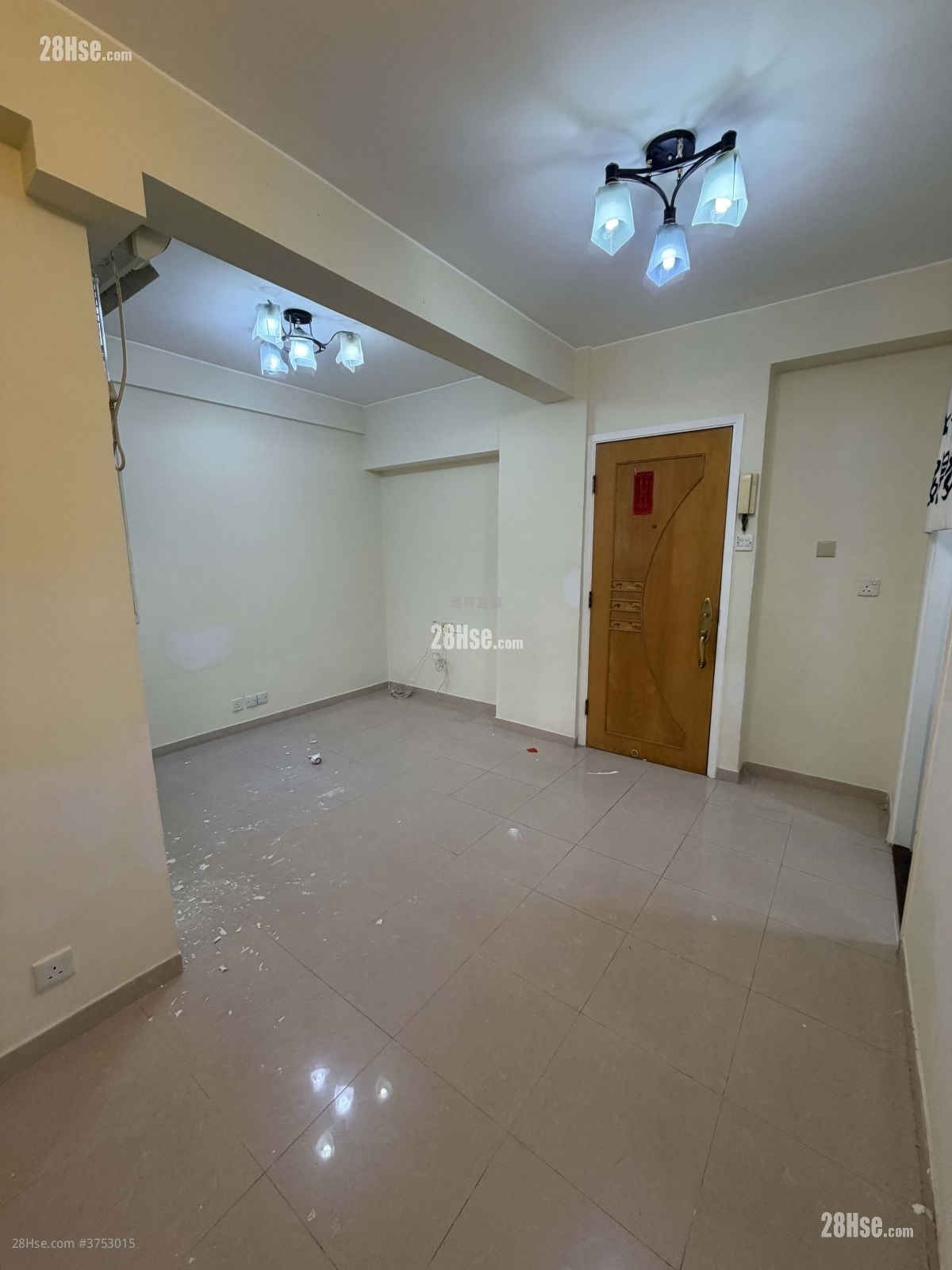 单幢楼房 租盘 2 房 , 1 浴室 334 平方尺