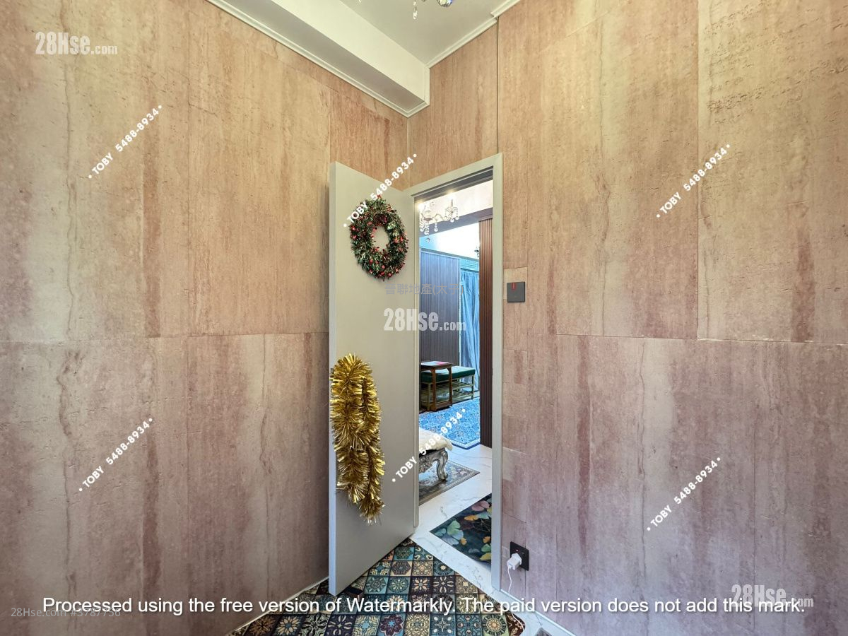 Kam On Building Sell 2 Bedrooms , 1 Bathroom 293 ft²