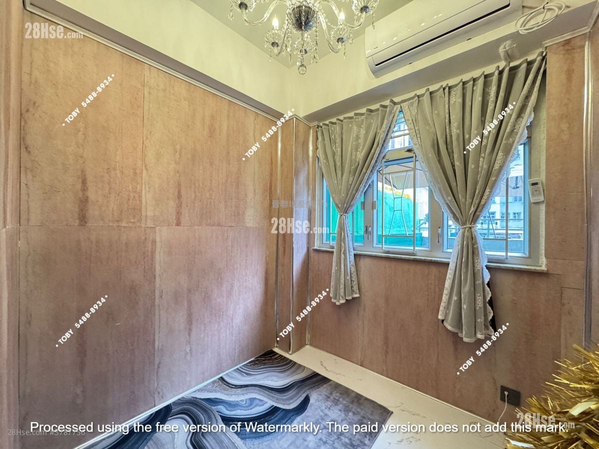 Kam On Building Sell 2 Bedrooms , 1 Bathroom 293 ft²