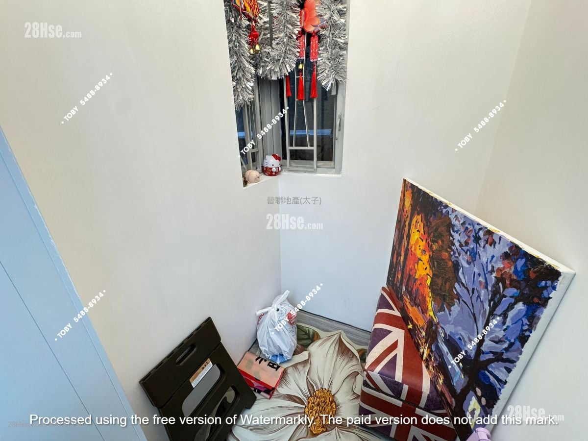 Kam On Building Sell 2 Bedrooms , 1 Bathroom 293 ft²