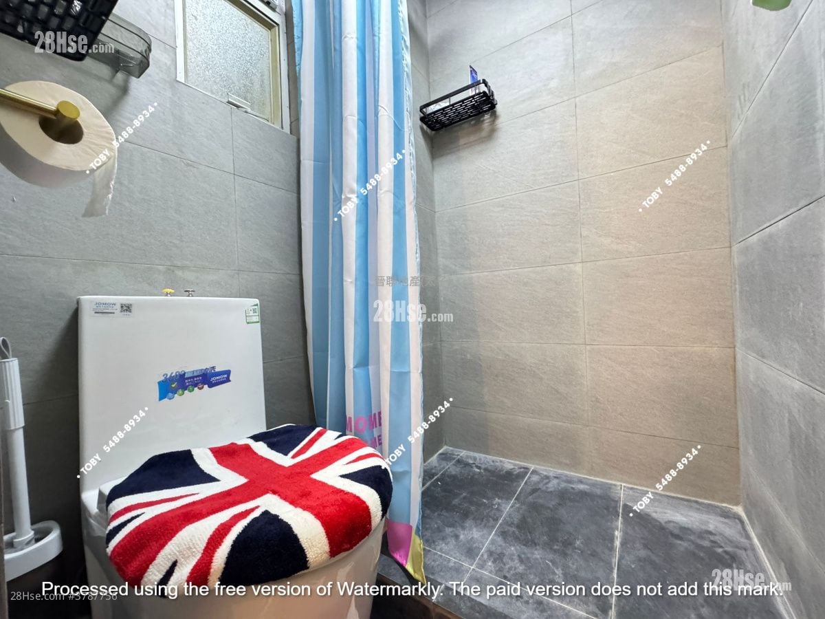 Kam On Building Sell 2 Bedrooms , 1 Bathroom 293 ft²