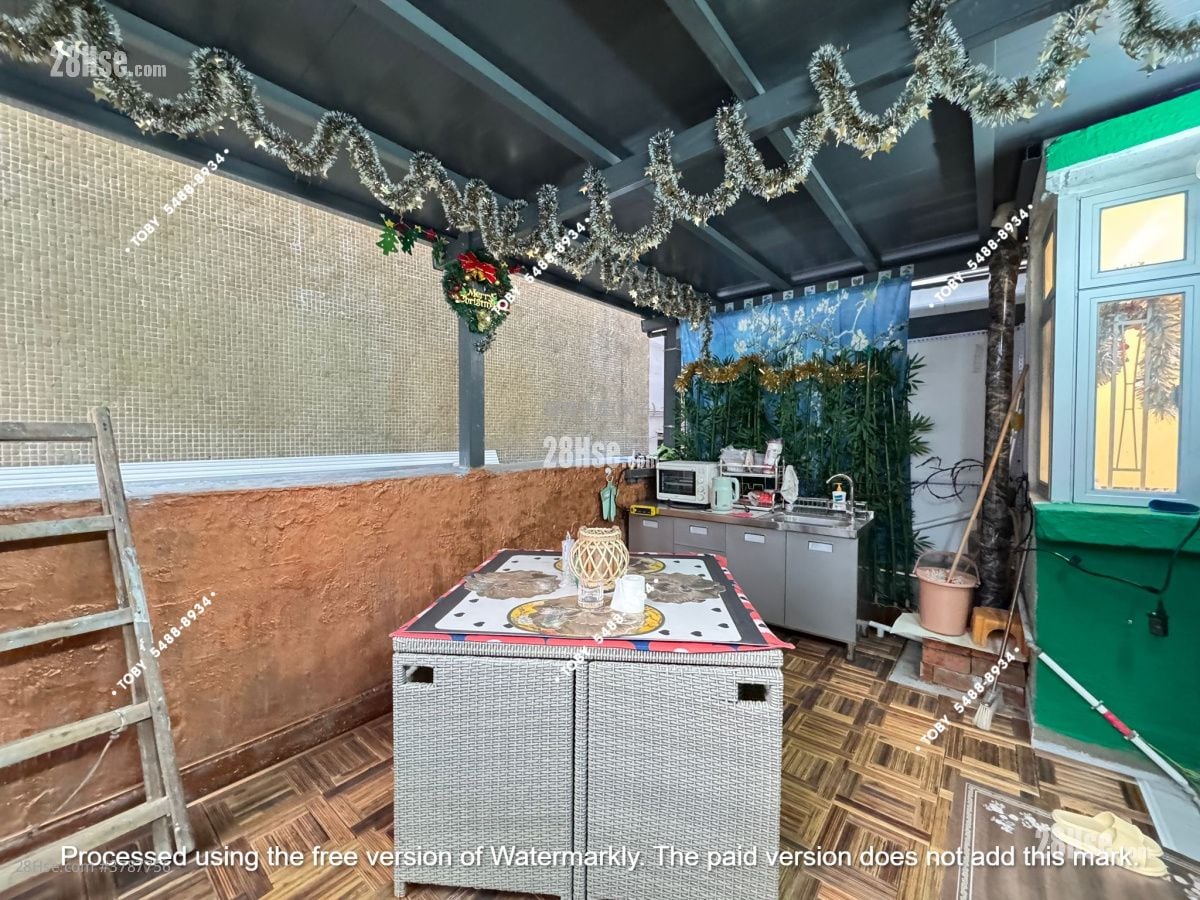 Kam On Building Sell 2 Bedrooms , 1 Bathroom 293 ft²