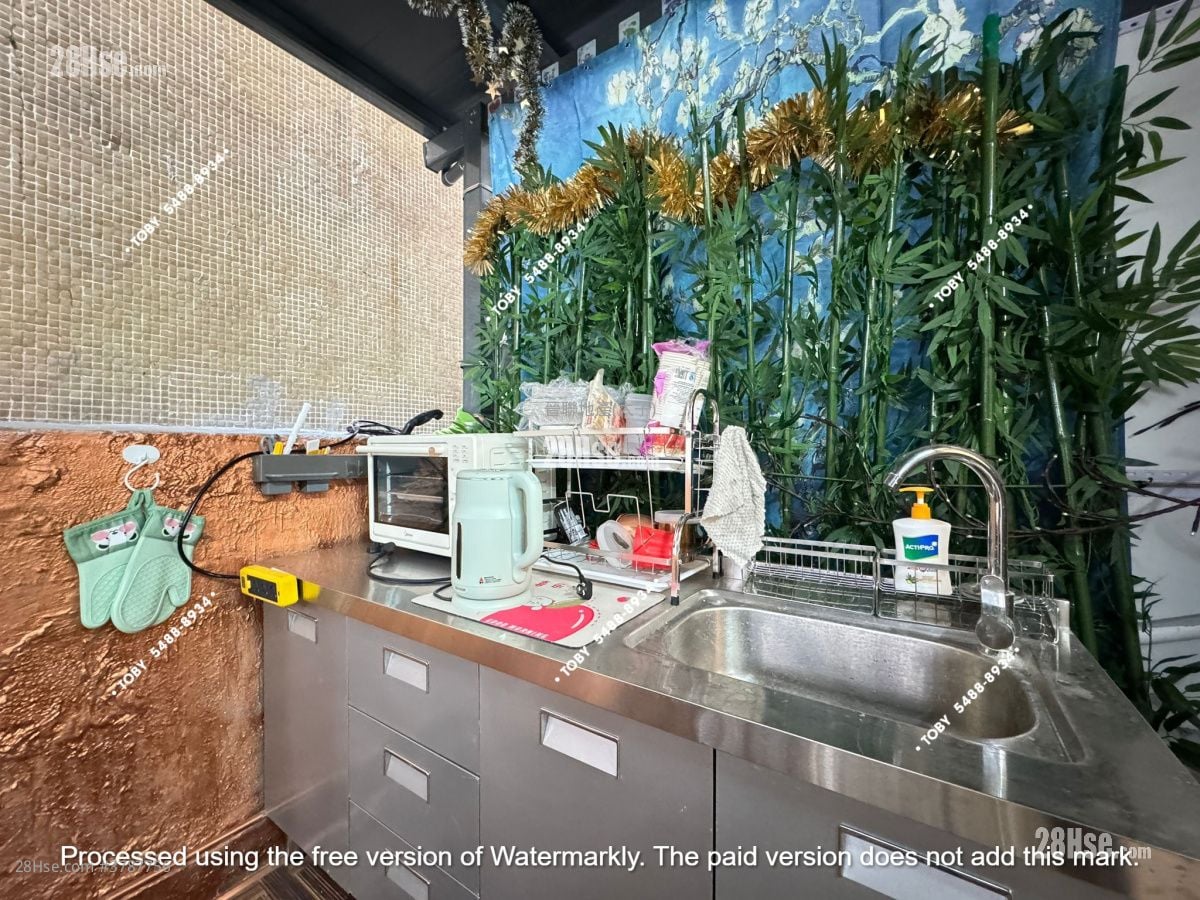 Kam On Building Sell 2 Bedrooms , 1 Bathroom 293 ft²