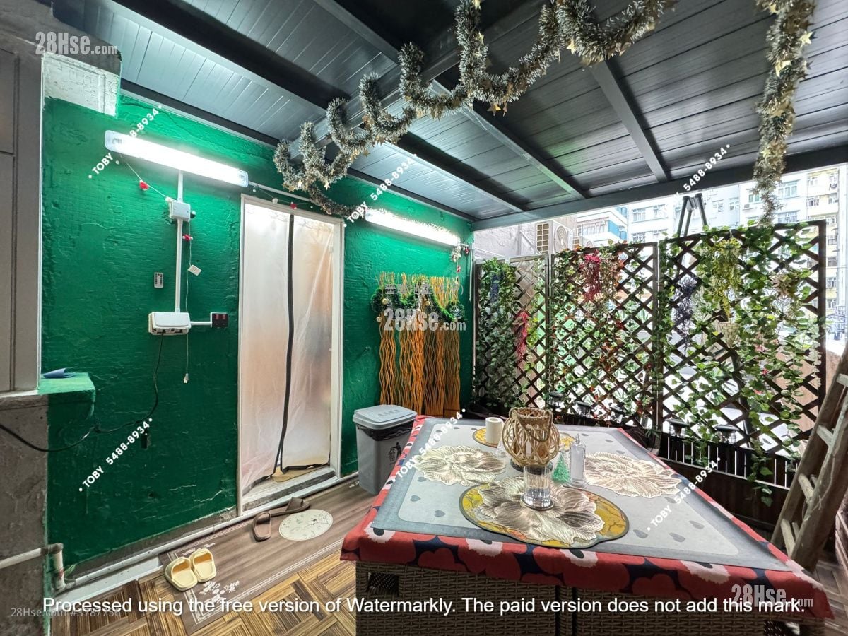 Kam On Building Sell 2 Bedrooms , 1 Bathroom 293 ft²