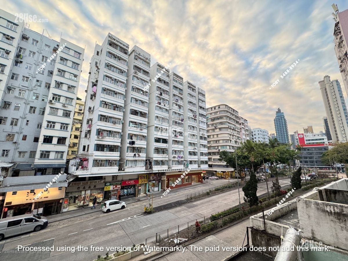 Kam On Building Sell 2 Bedrooms , 1 Bathroom 293 ft²