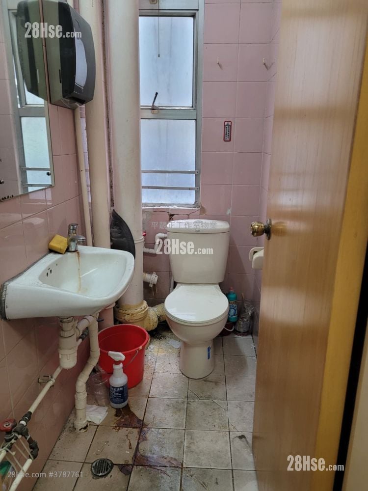 Lucida Industrial Building Rental