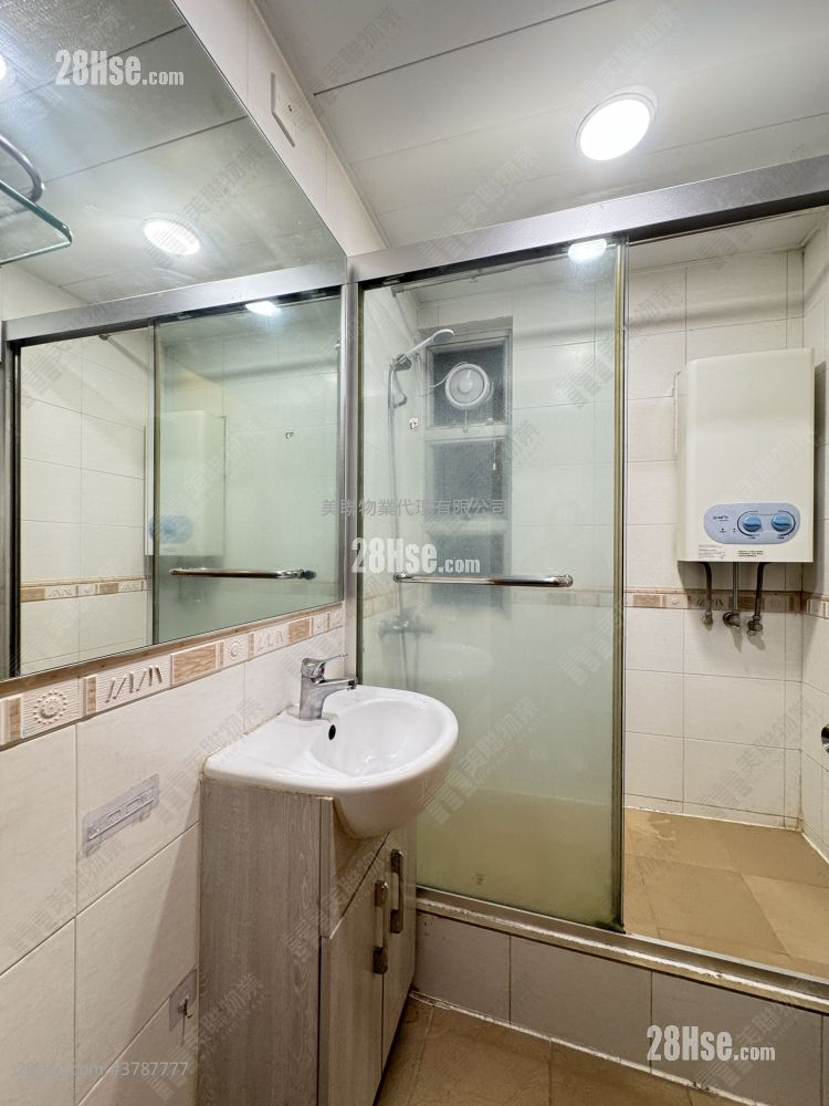 Telford Gardens Sell 2 Bedrooms , 1 Bathroom 517 ft²