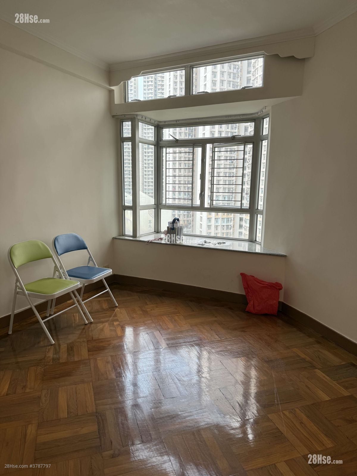 Kingswood Villas Rental 3 Bedrooms , 2 Bathrooms 639 ft²