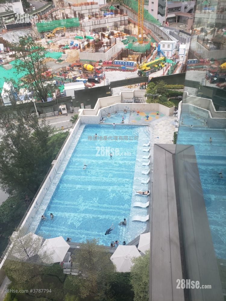 One East Coast Sell Studio , 1 Bathroom 201 ft²