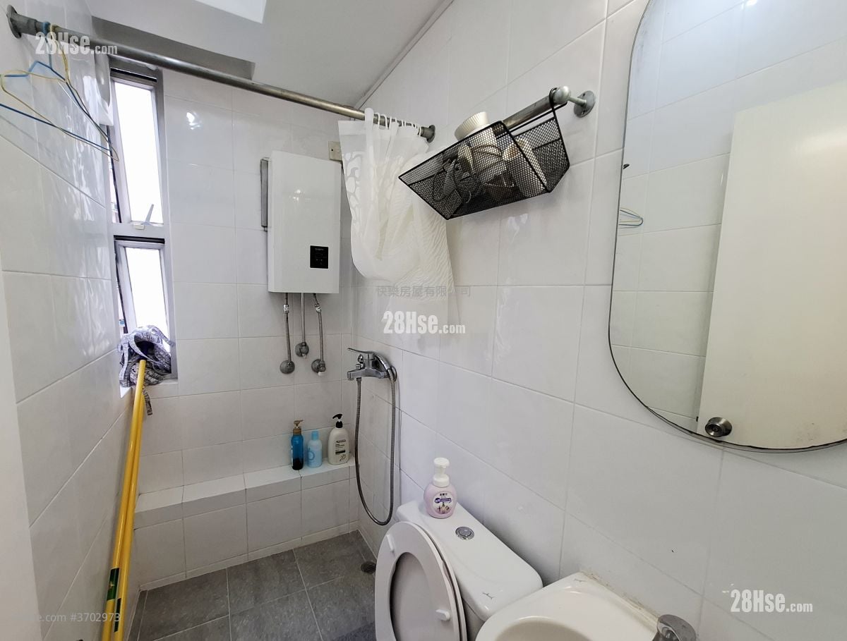 Wing Fai Building Rental 2 Bedrooms , 1 Bathroom 421 ft²