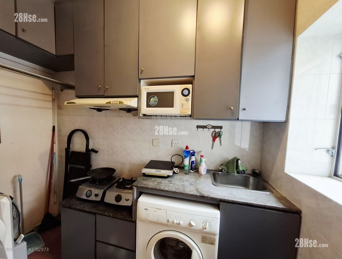 Wing Fai Building Rental 2 Bedrooms , 1 Bathroom 421 ft²