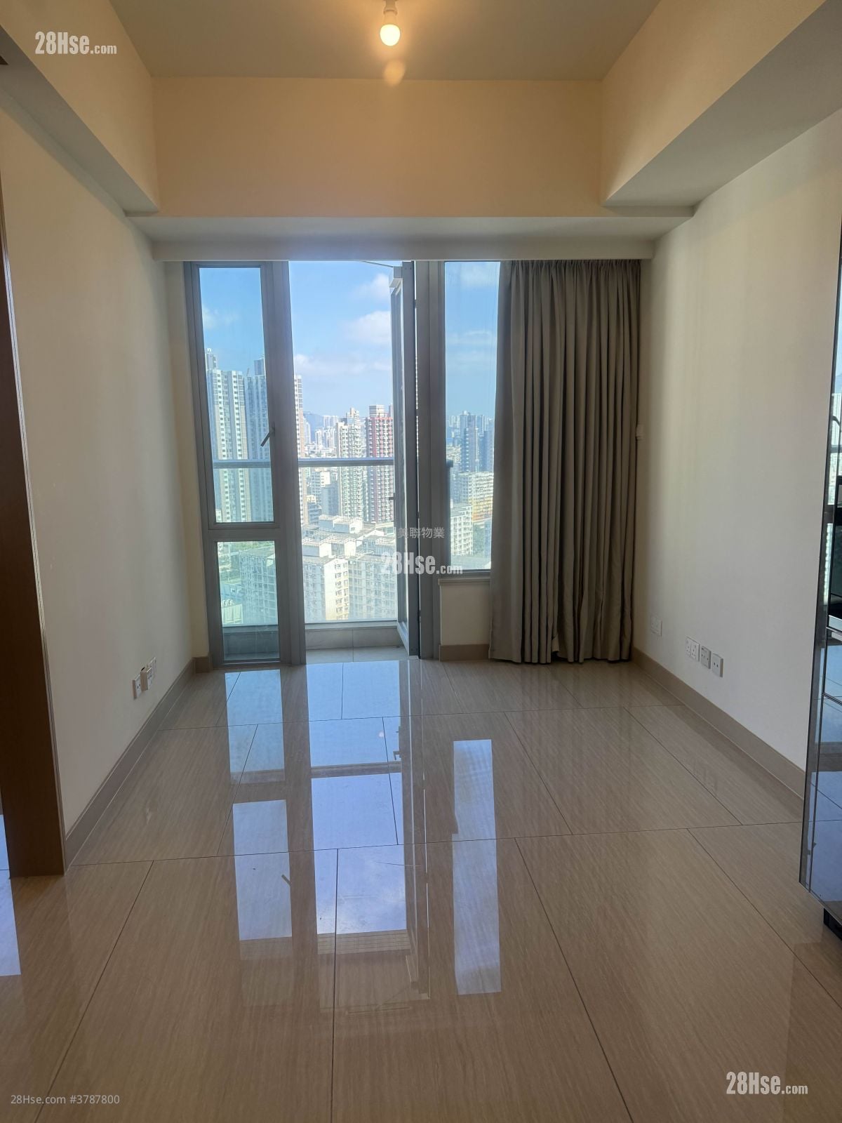 Cullinan West Sell 1 Bedroom , 1 Bathroom 357 ft²