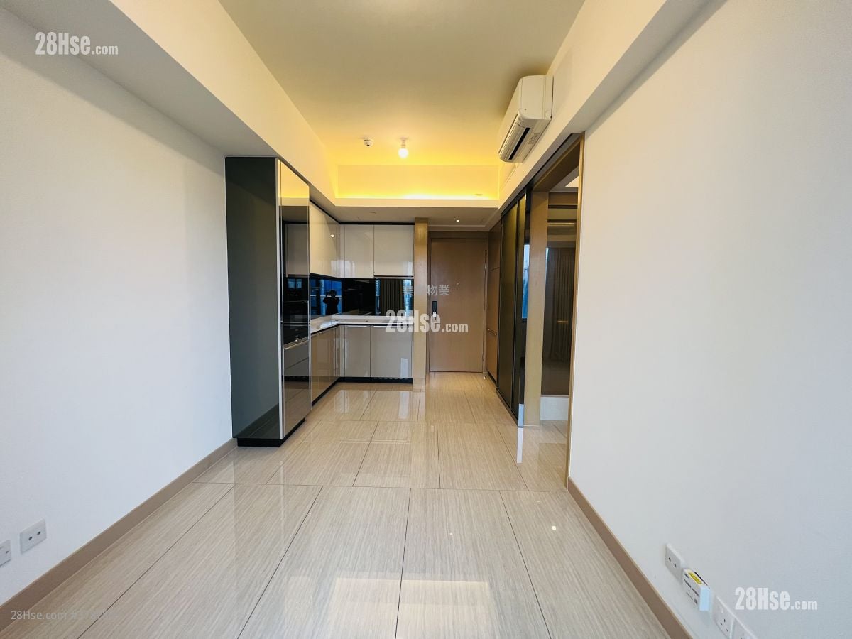 Cullinan West Sell 1 Bedroom , 1 Bathroom 357 ft²