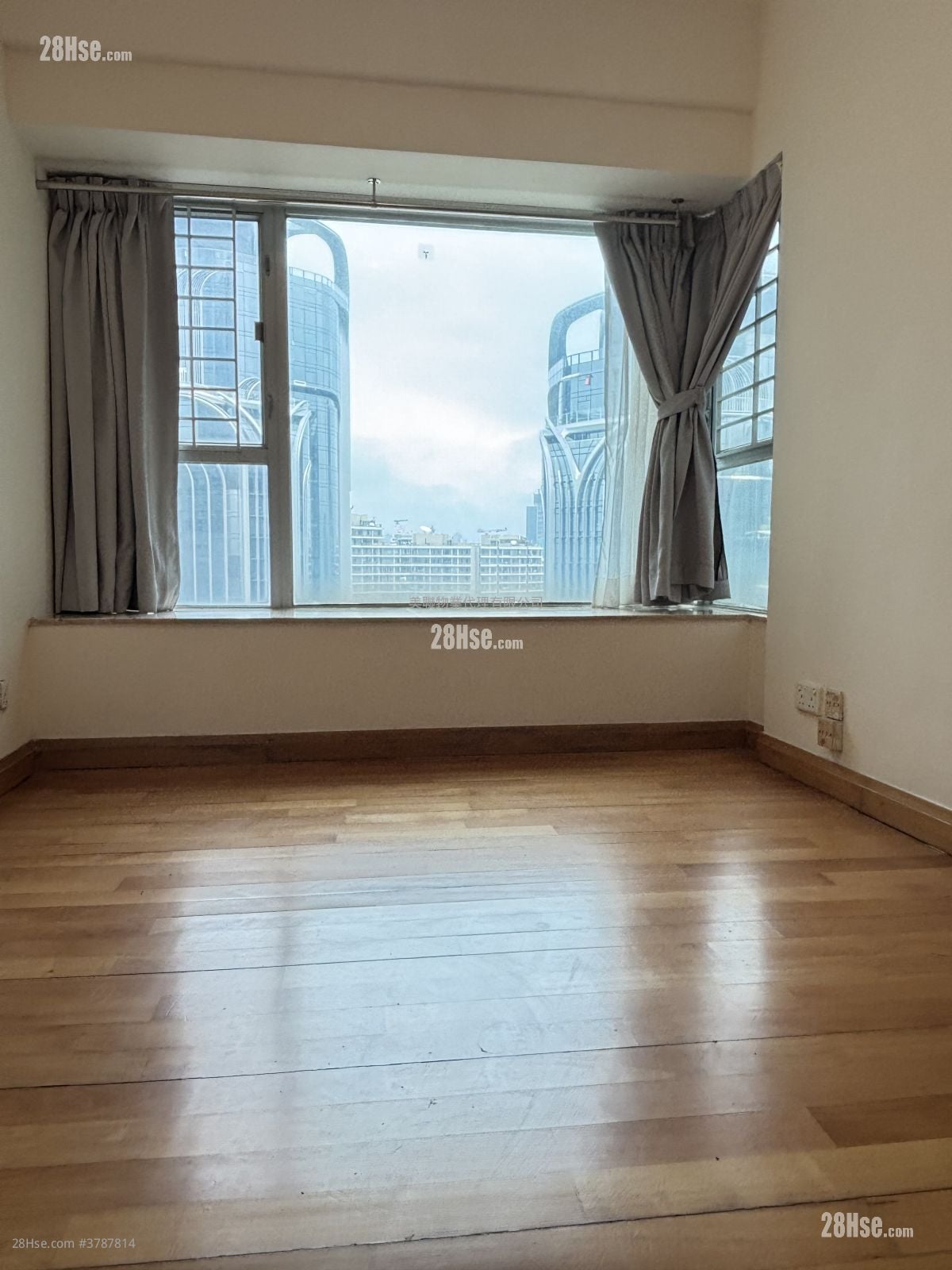 The Waterfront Rental 3 Bedrooms , 3 Bathrooms 934 ft²