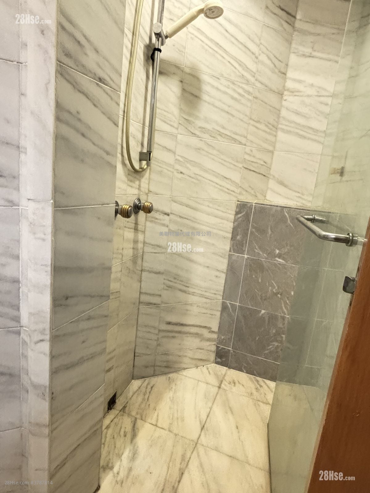 The Waterfront Rental 3 Bedrooms , 3 Bathrooms 934 ft²