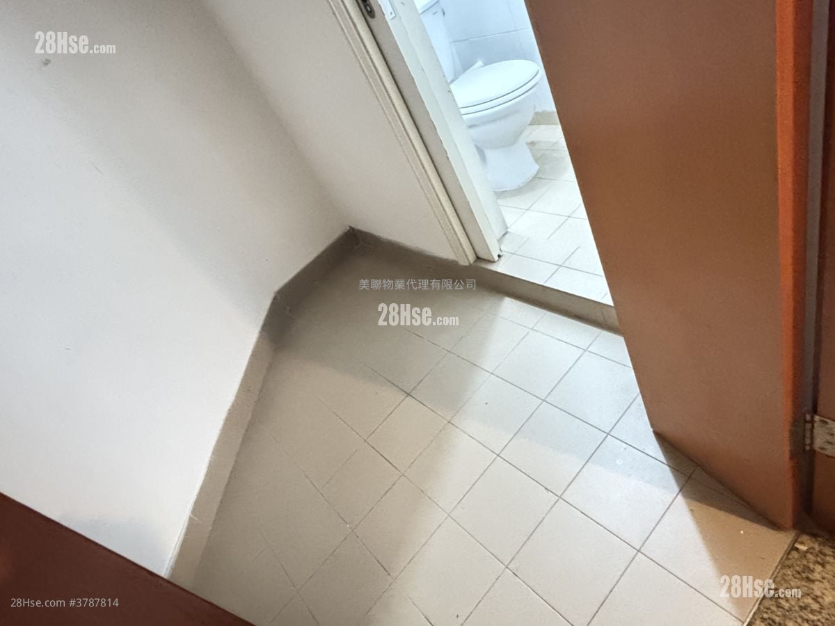 The Waterfront Rental 3 Bedrooms , 3 Bathrooms 934 ft²