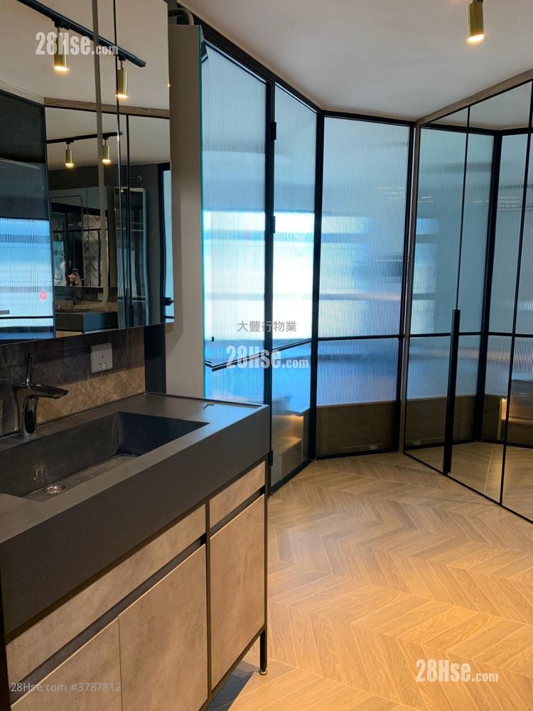 御龙居 售盘 4 房 1,591 平方尺