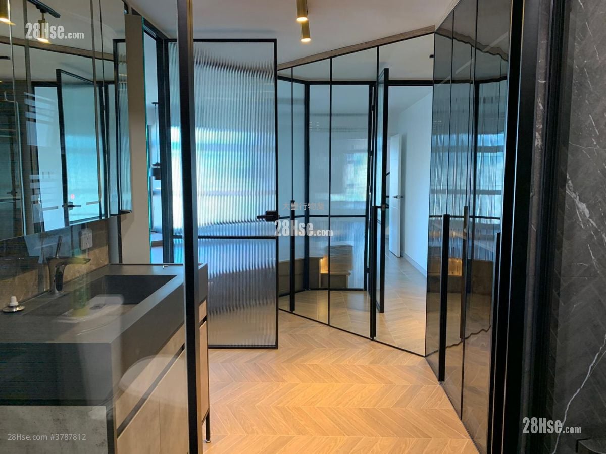 御龙居 售盘 4 房 1,591 平方尺