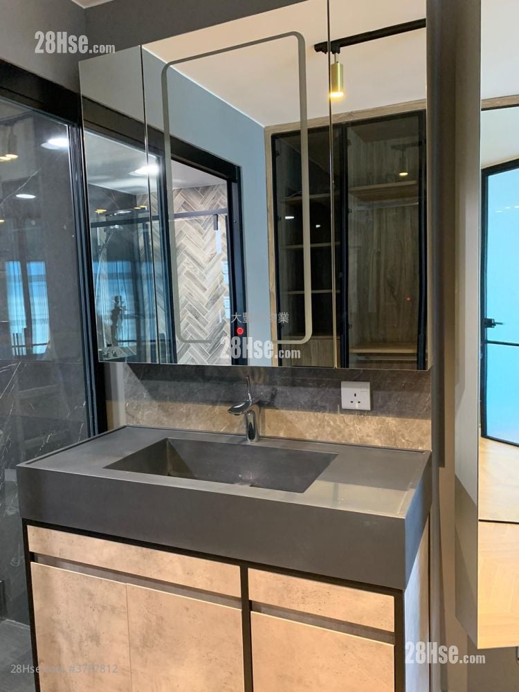 御龙居 售盘 4 房 1,591 平方尺