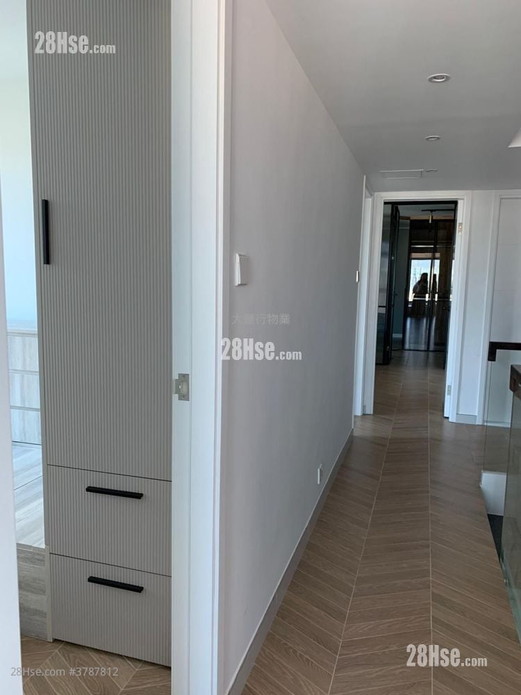 御龙居 售盘 4 房 1,591 平方尺