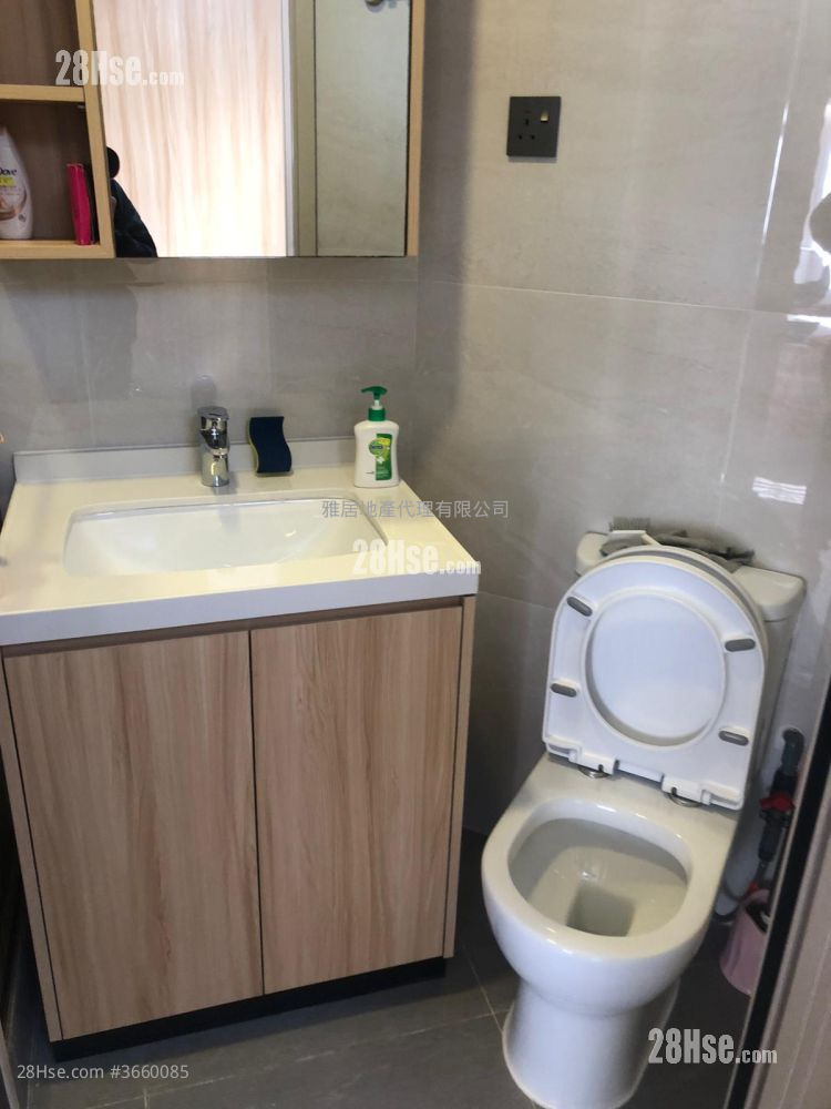 Hong Ying Court Sell 2 Bedrooms , 1 Bathroom 485 ft²