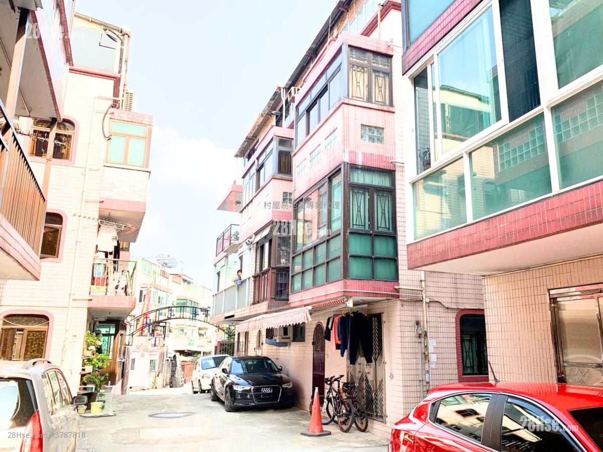 村屋 售盘 3 房 , 1 浴室 700 平方尺