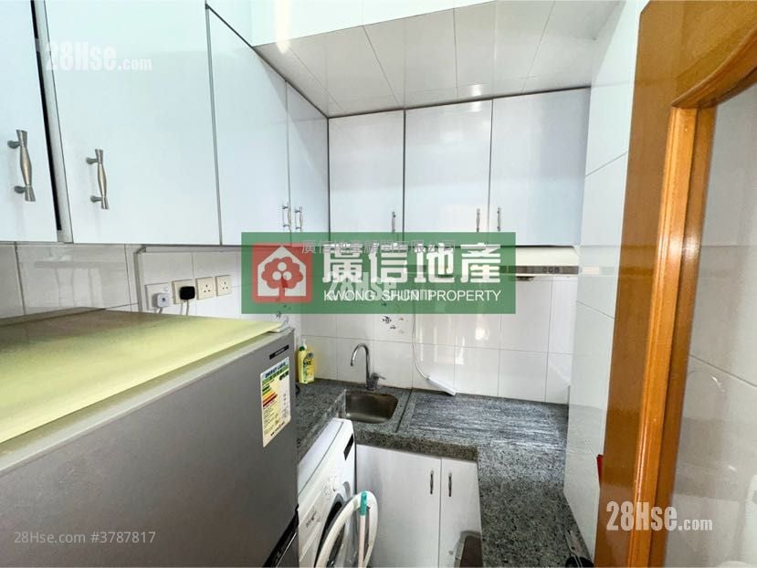 Hung Cheung Building Rental 2 Bedrooms , 1 Bathroom 322 ft²