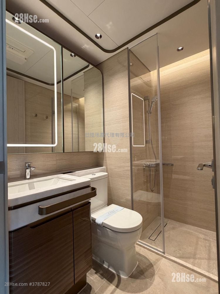 Gold Coast Bay Rental 312 ft²