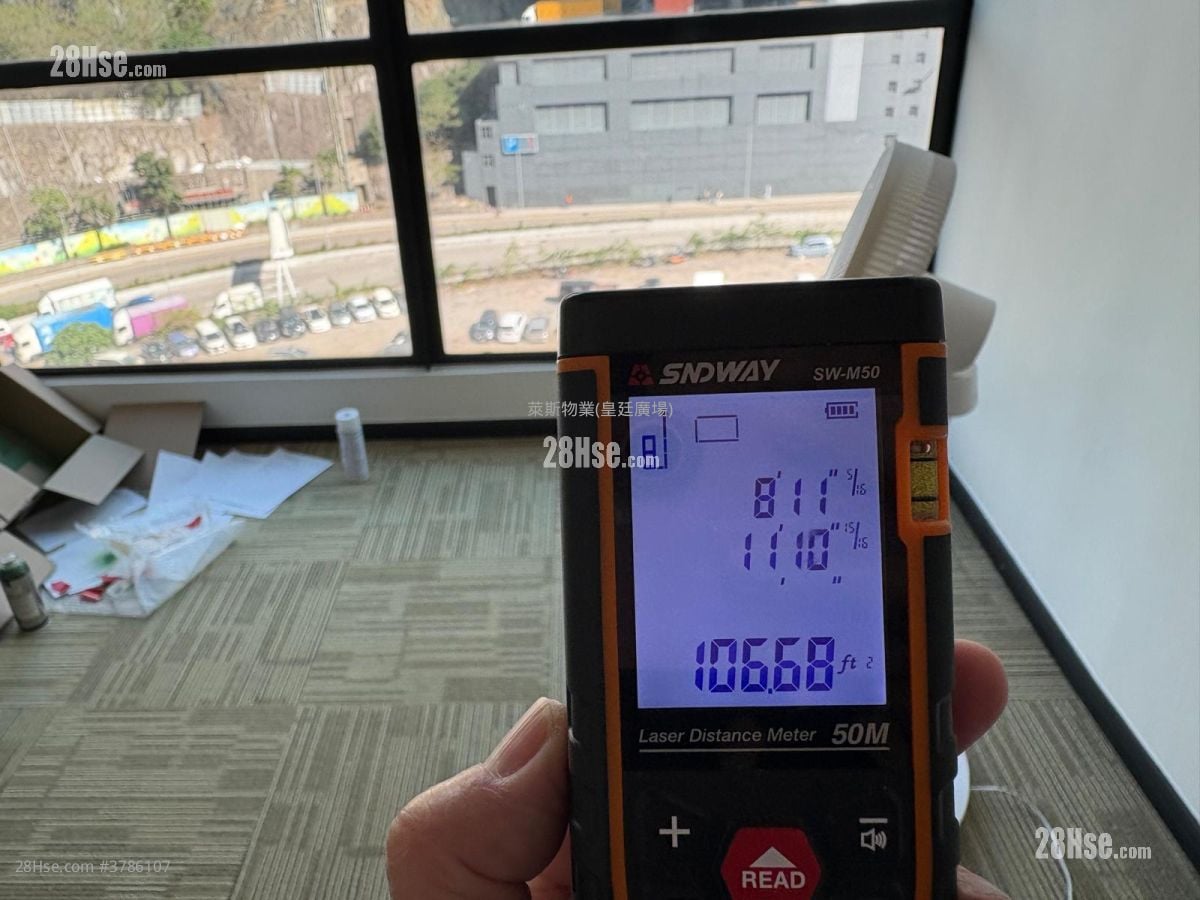 Ew International Tower Rental Studio 140 ft²