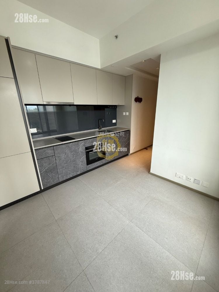 飞扬 售盘 1 房 , 1 浴室 266 平方尺