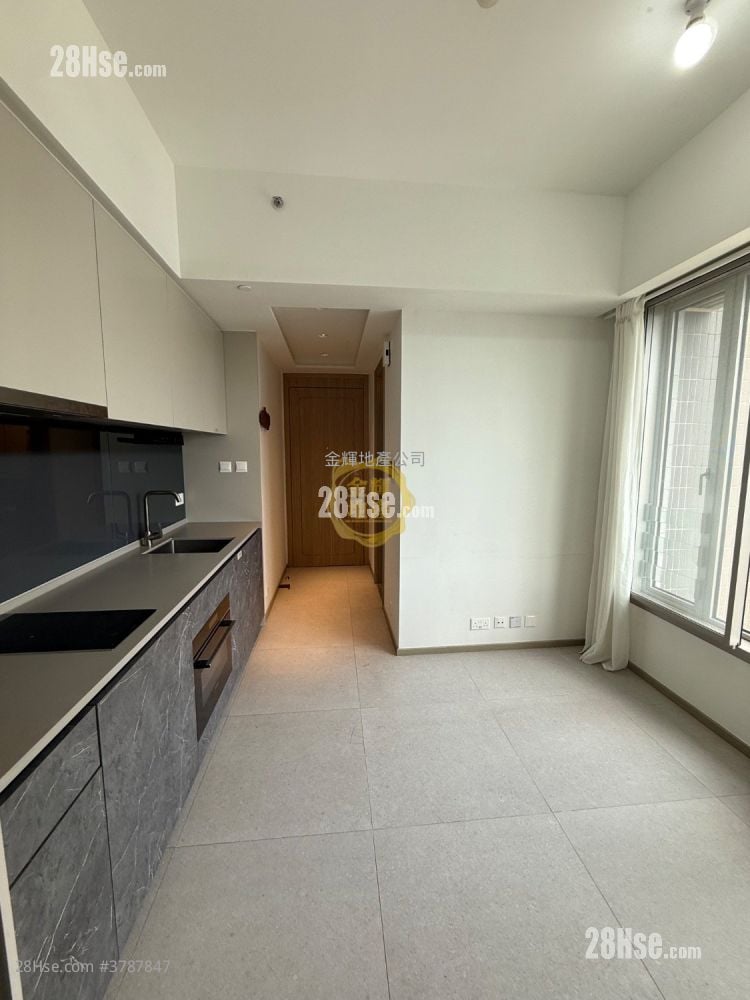 飞扬 售盘 1 房 , 1 浴室 266 平方尺