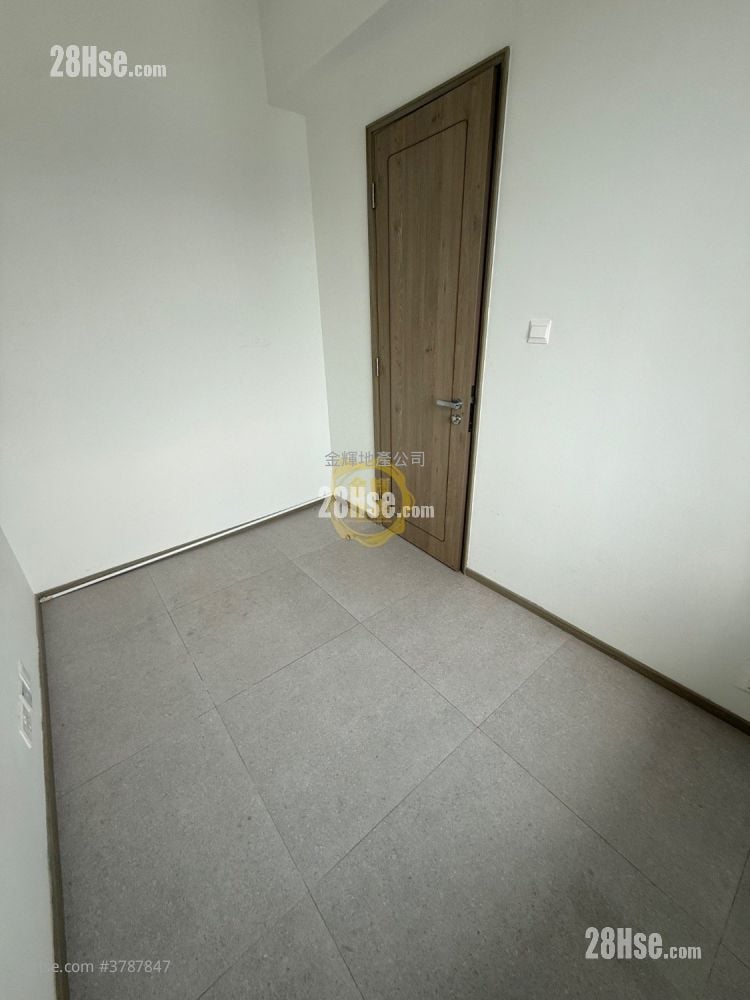 飞扬 售盘 1 房 , 1 浴室 266 平方尺