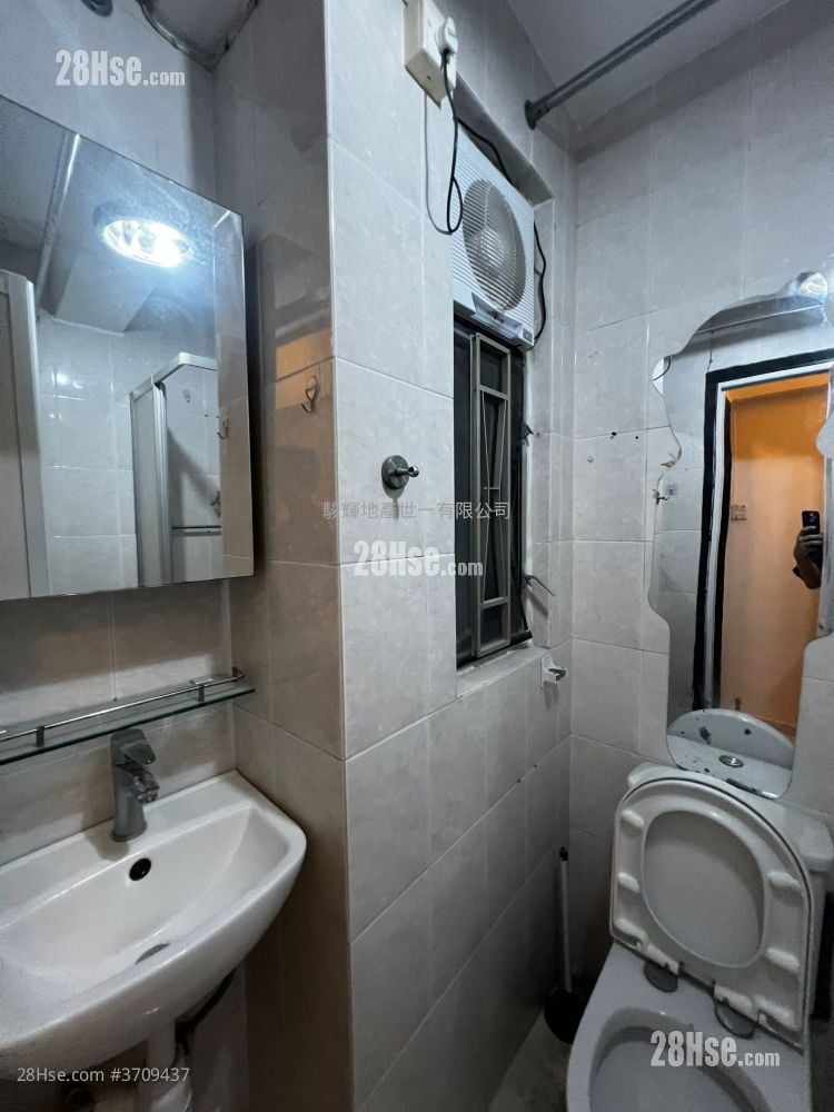 King's Mansion Rental 2 Bedrooms , 1 Bathroom 438 ft²