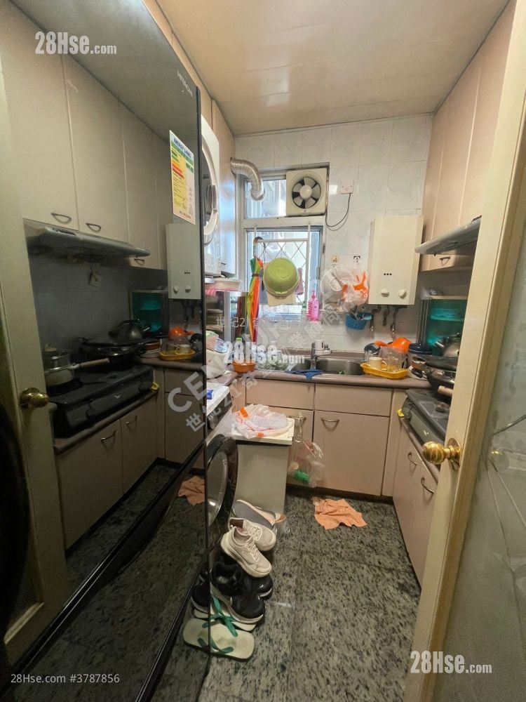 锦泰苑 售盘 3 房 650 平方尺