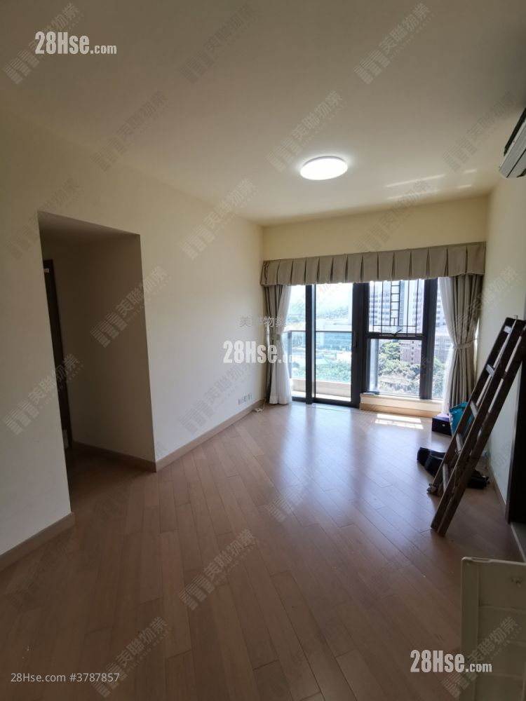 厅: Grand YOHO 售盘 3 房 , 2 浴室 705 平方尺