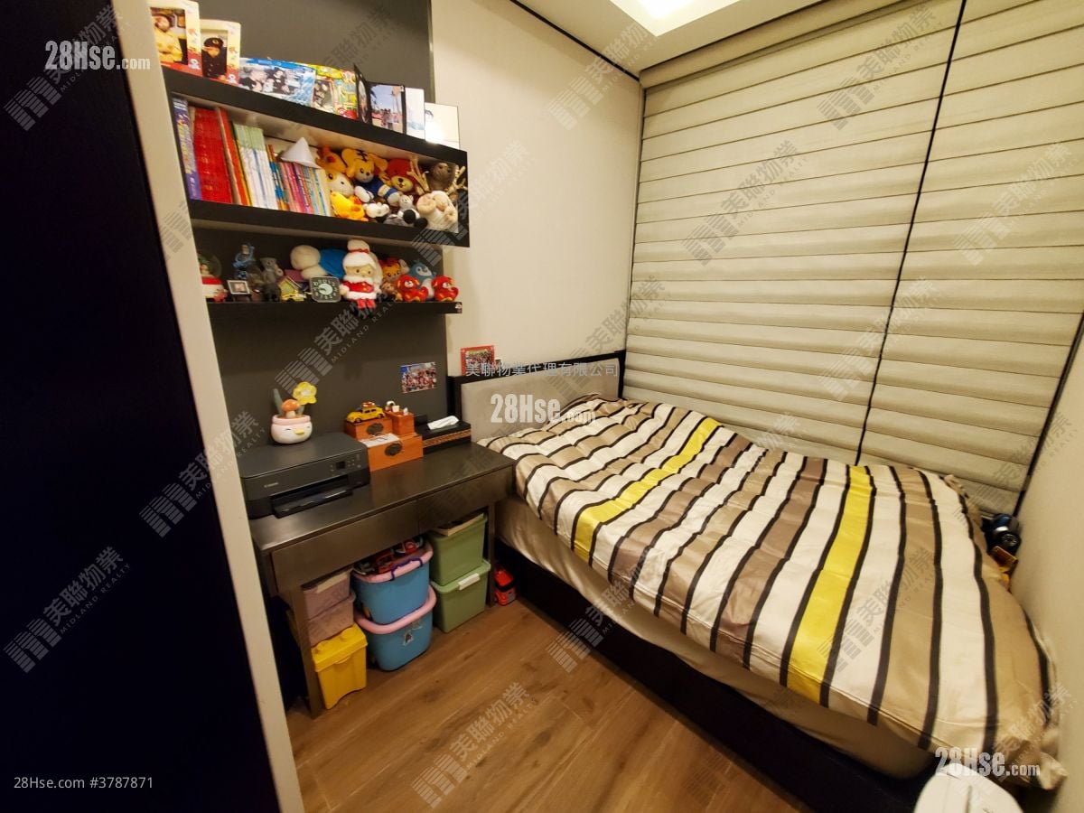 玖珑山 租盘 4 房 , 3 浴室 1,261 平方尺