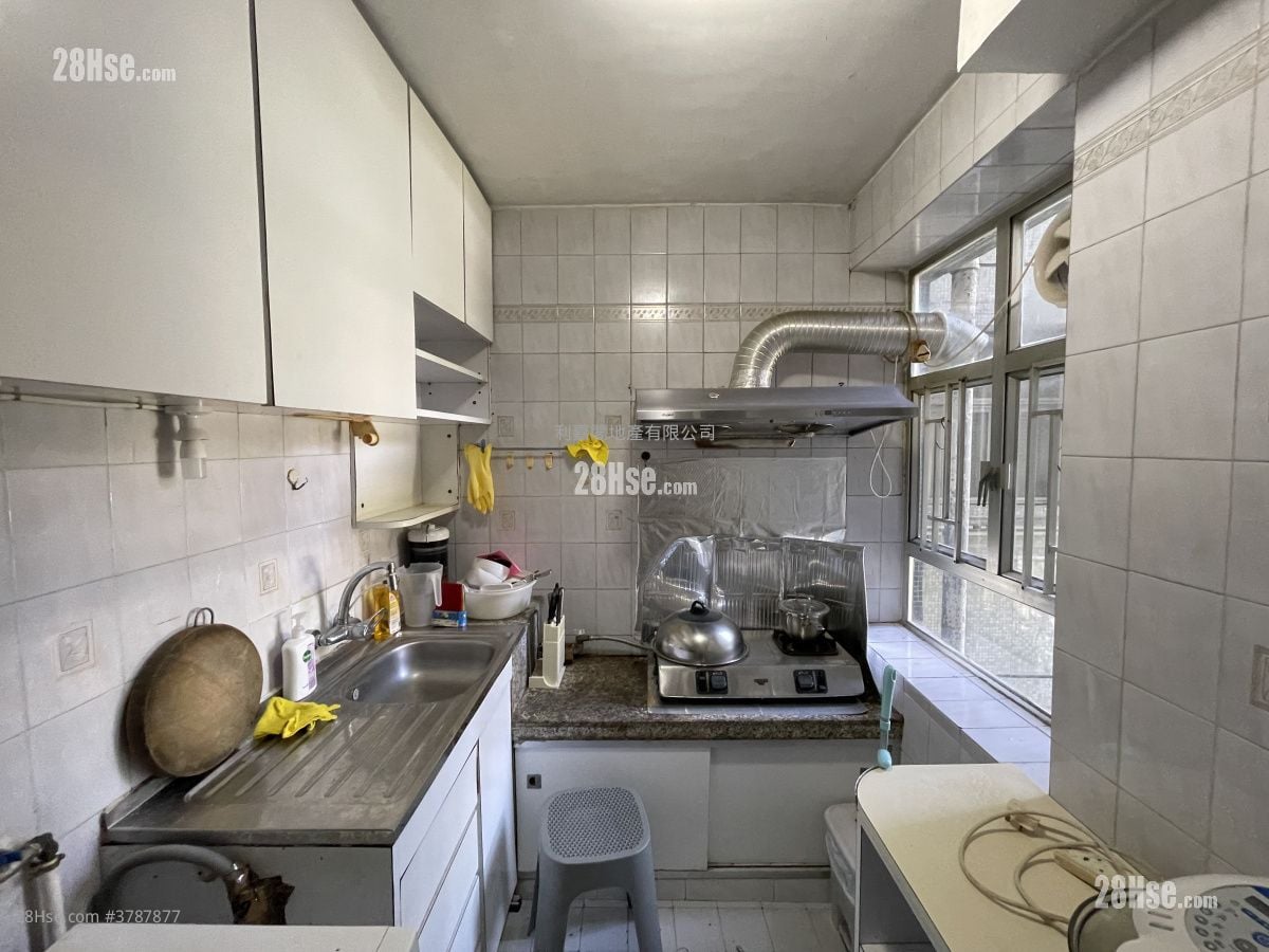 Belvedere Garden Sell 3 Bedrooms , 1 Bathroom 572 ft²