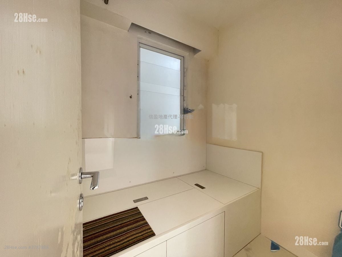 Healthy Gardens Sell 2 Bedrooms , 1 Bathroom 456 ft²