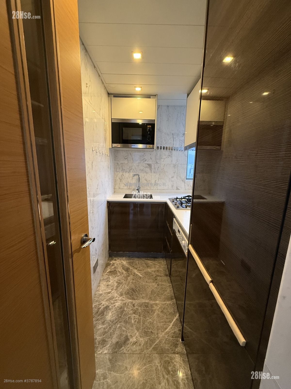 Upper West Rental 3 Bedrooms , 2 Bathrooms 609 ft²