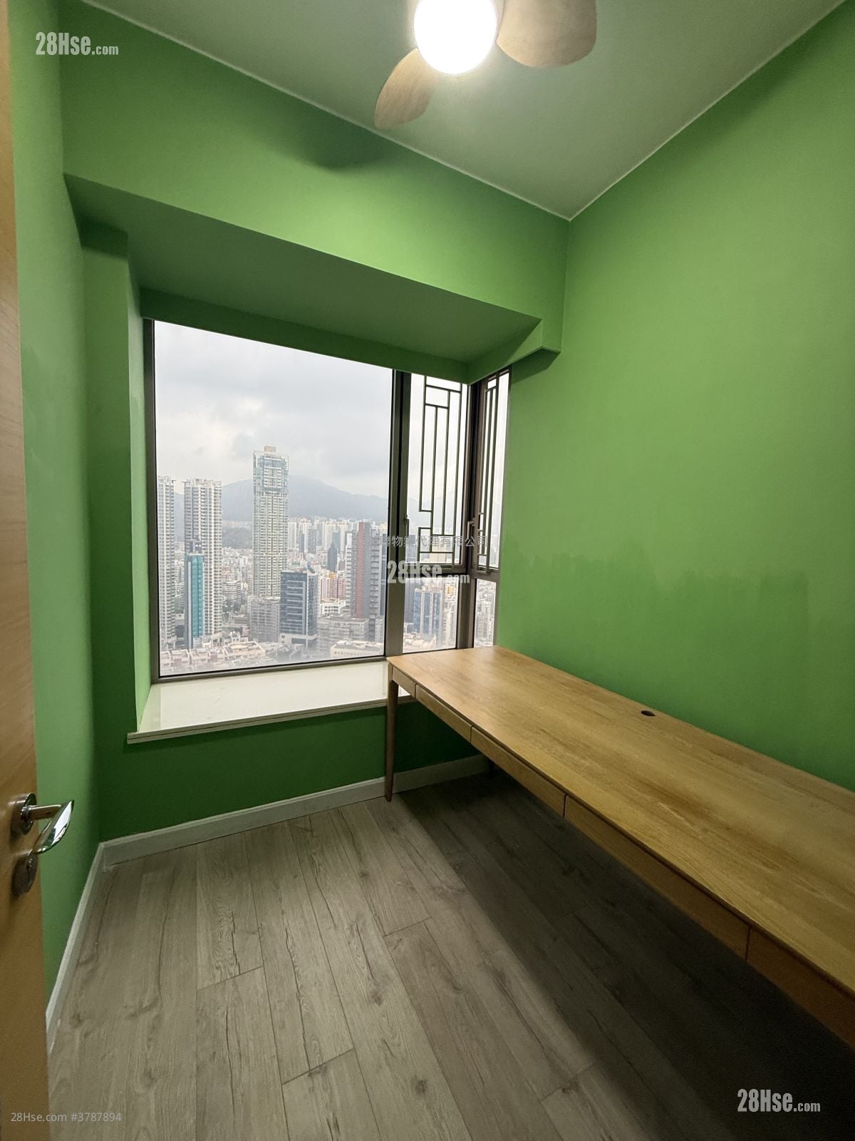 Upper West Rental 3 Bedrooms , 2 Bathrooms 609 ft²