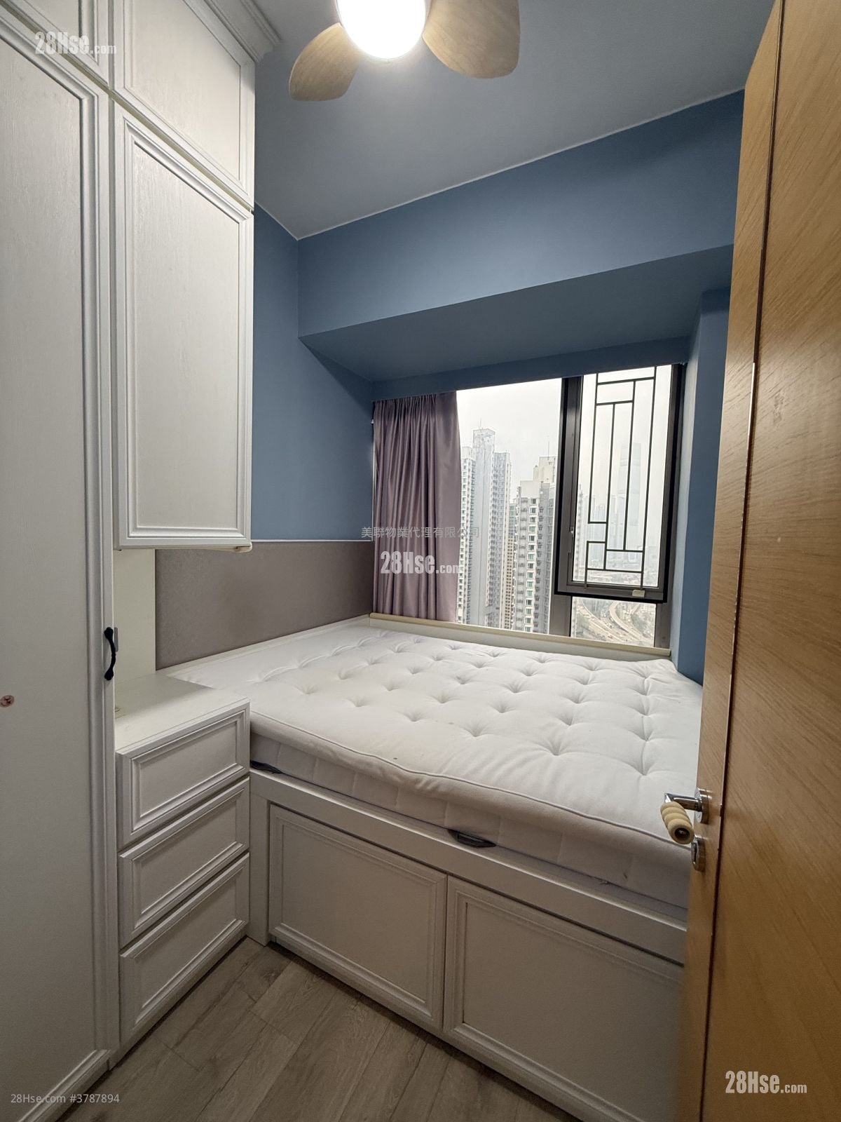 Upper West Rental 3 Bedrooms , 2 Bathrooms 609 ft²