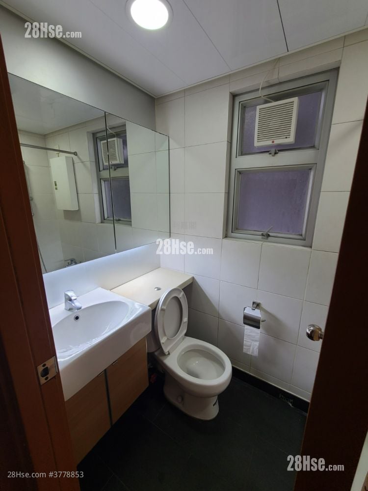 Metro Harbour View Sell 2 Bedrooms , 1 Bathroom 415 ft²